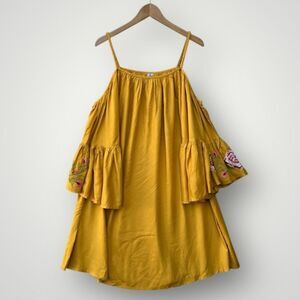 🎉5 for $45 🎉 Feathers 2X Dress Above Knee Yellow Embroidered Off Shoulder